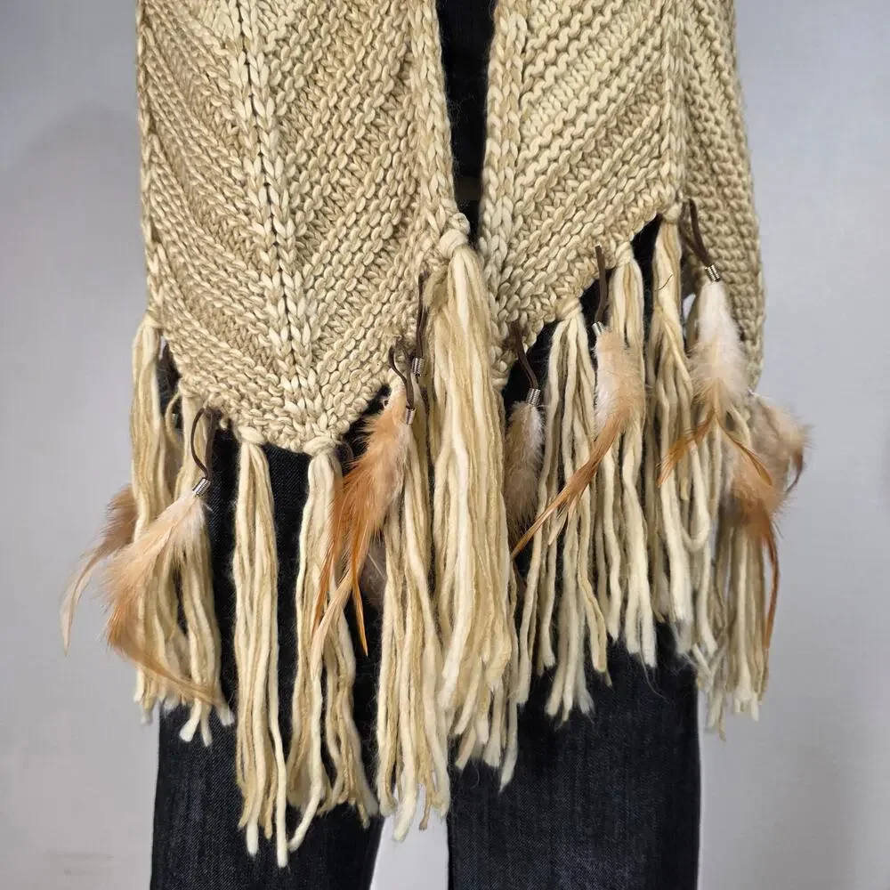 NWT Chunky Knit Feather Fringe Scarf Boho Western Y2K Indie Sleaze Arizona Jean